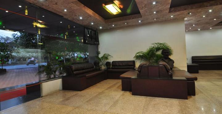 Infiniti Hotel And Spa Indore Eksteriør billede