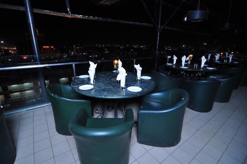 Infiniti Hotel And Spa Indore Eksteriør billede