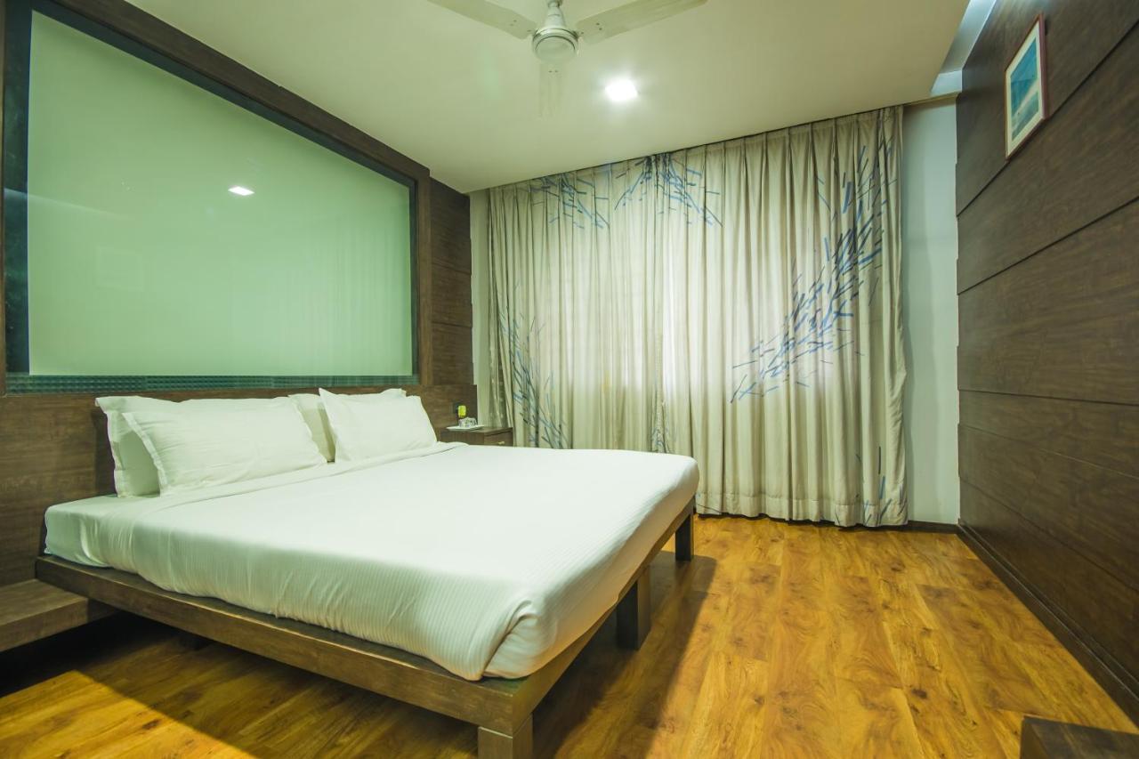 Infiniti Hotel And Spa Indore Eksteriør billede