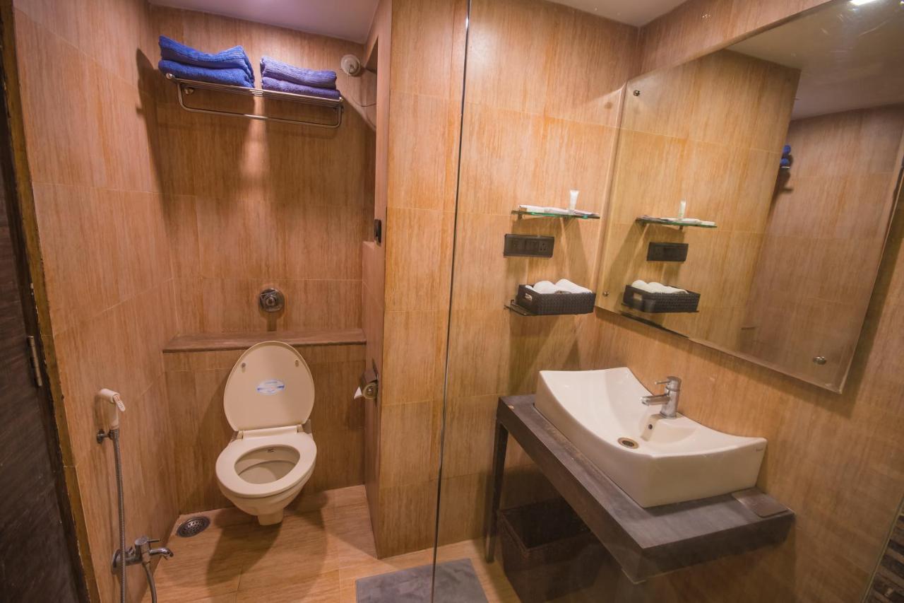 Infiniti Hotel And Spa Indore Eksteriør billede
